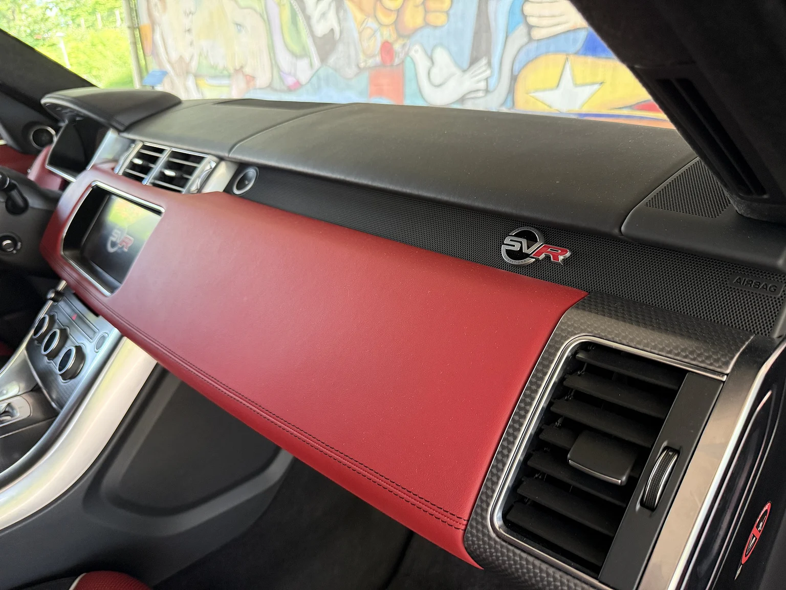 Interiörbild 2017 Range Rover Sport SVR (80)