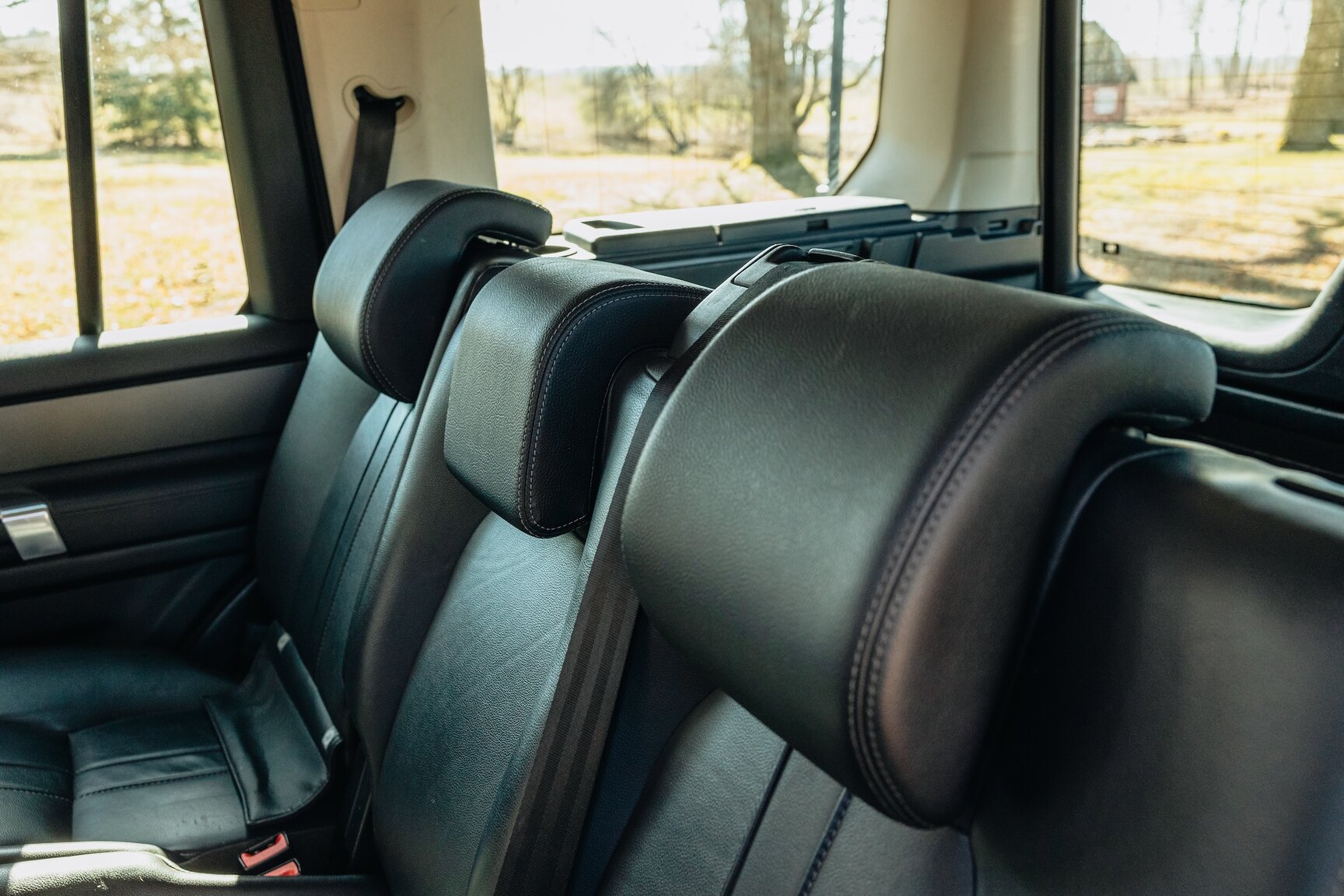 Innenraumfoto von 2015 Land Rover Discovery 3.0 TDV6