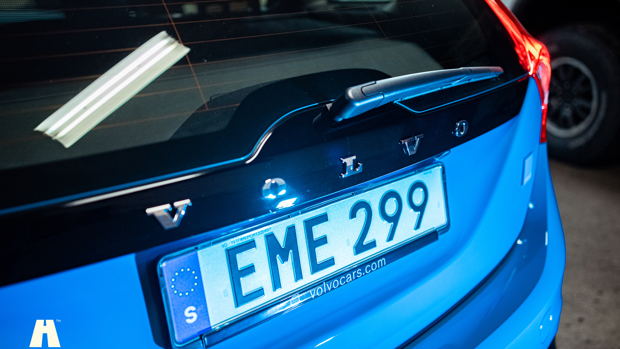 Exterior image of 2017 Volvo V60 Polestar T6