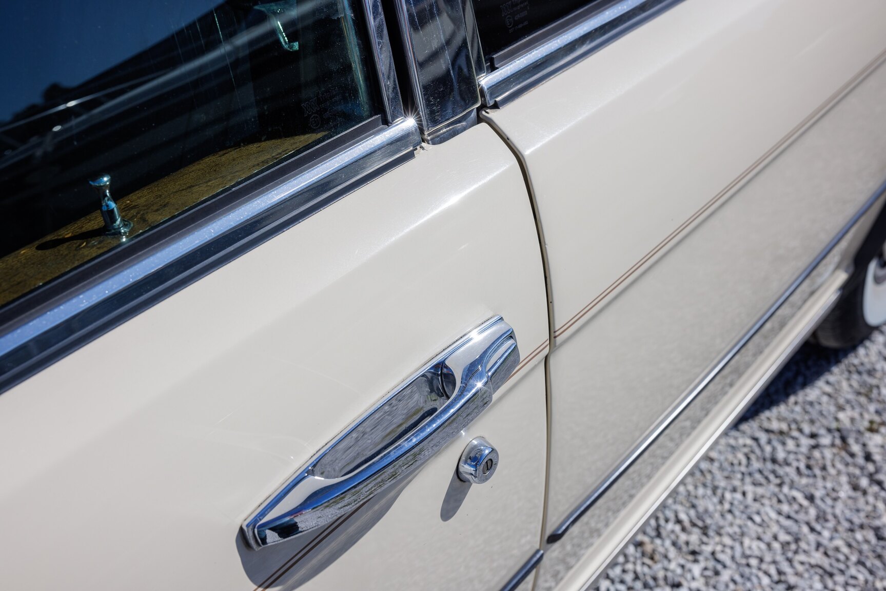 Exterior image of 1991 Rolls Royce Silver Spur LWB