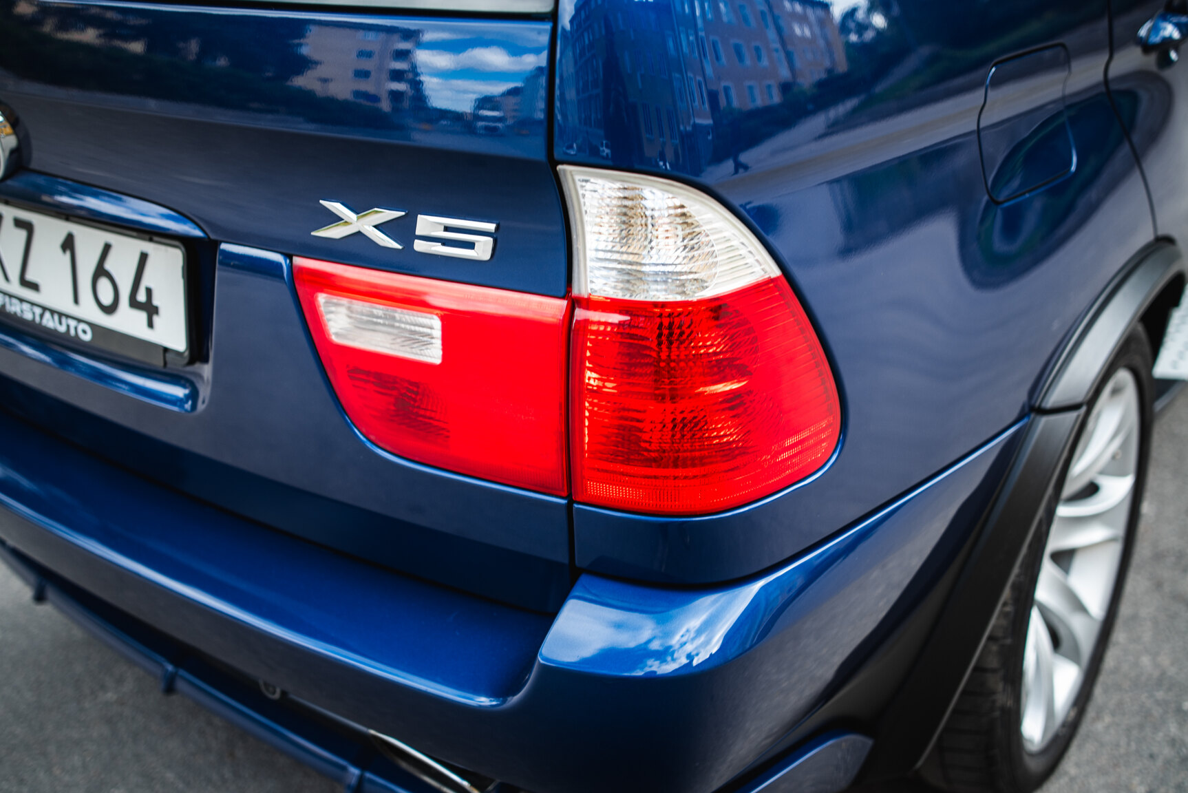 Exterior image of 2005 BMW X5 4.8iS E53 LCI