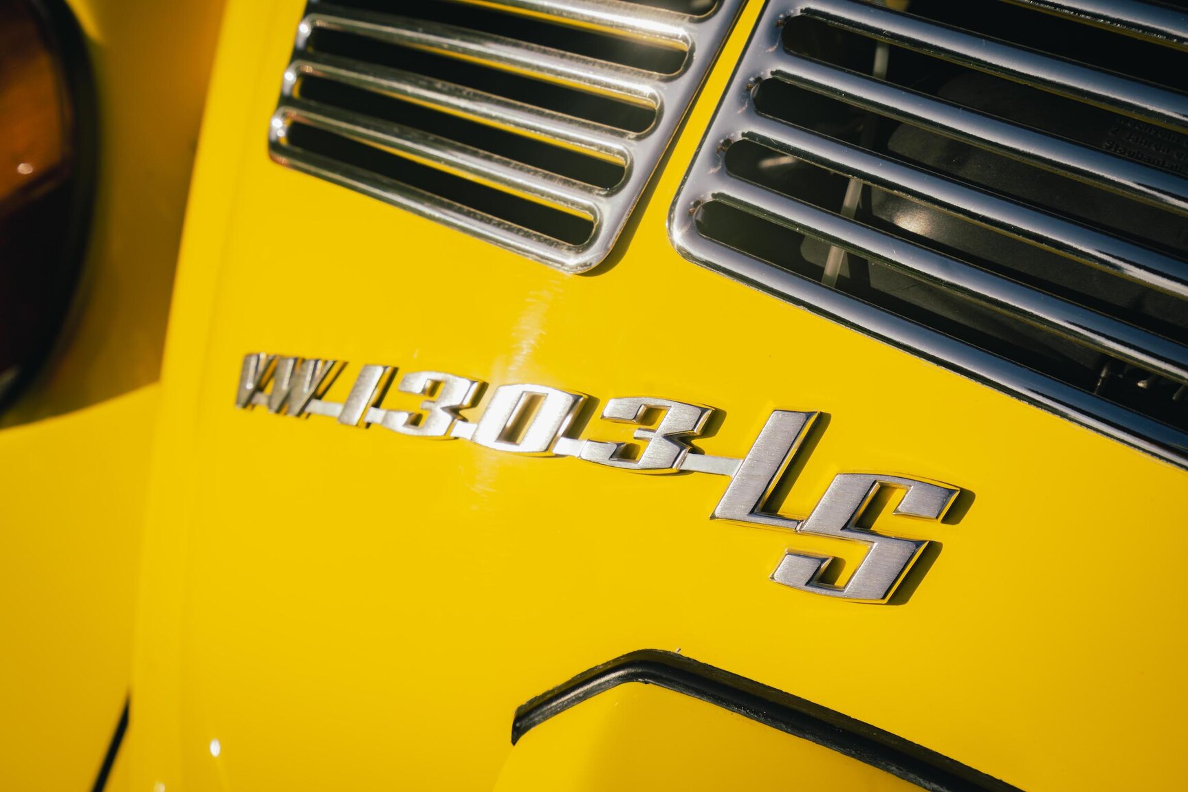 Aussenfoto 1973 Volkswagen Bubbla Karmann 1303 LS (40)