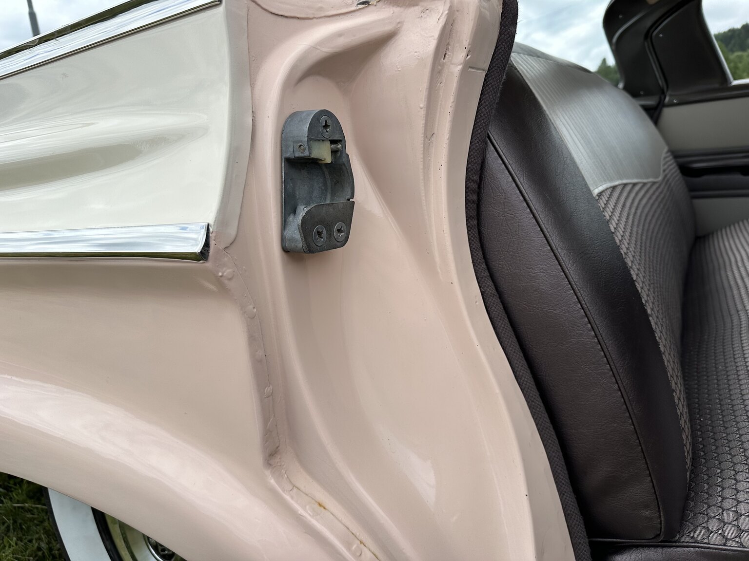 Interior image of 1959 Mercury Monterey 4-door Hardtop Cruiser