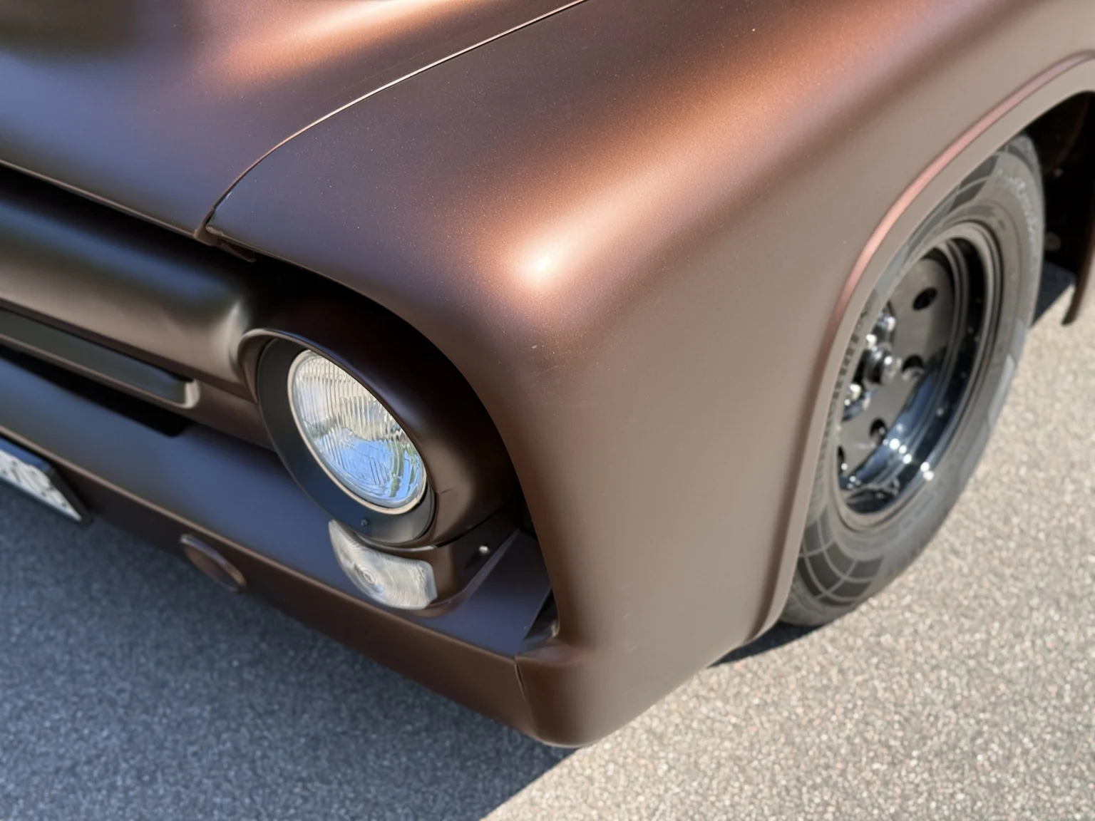 Aussenfoto 1956 Ford F-100 Restomod (12)