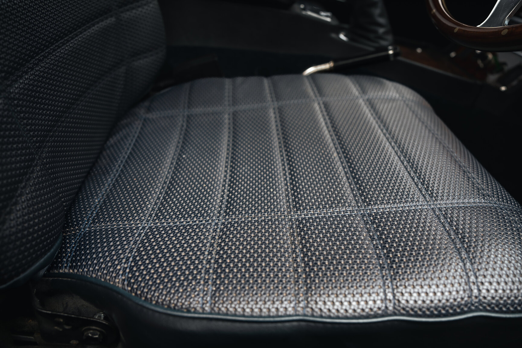 Interior image of 1973 MG MGB Roadster (62)