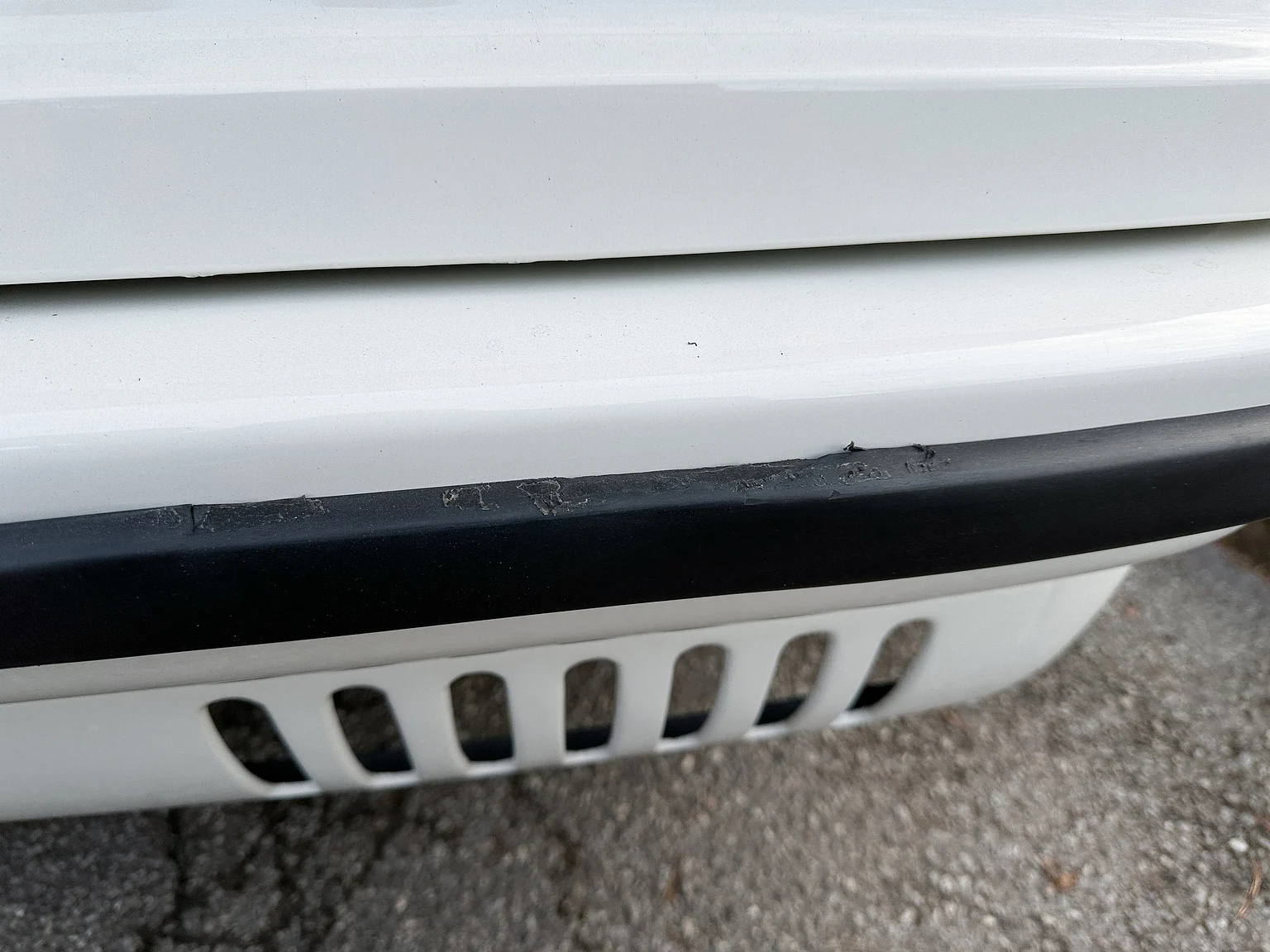 Exterior image of 1986 Porsche 944R (85)