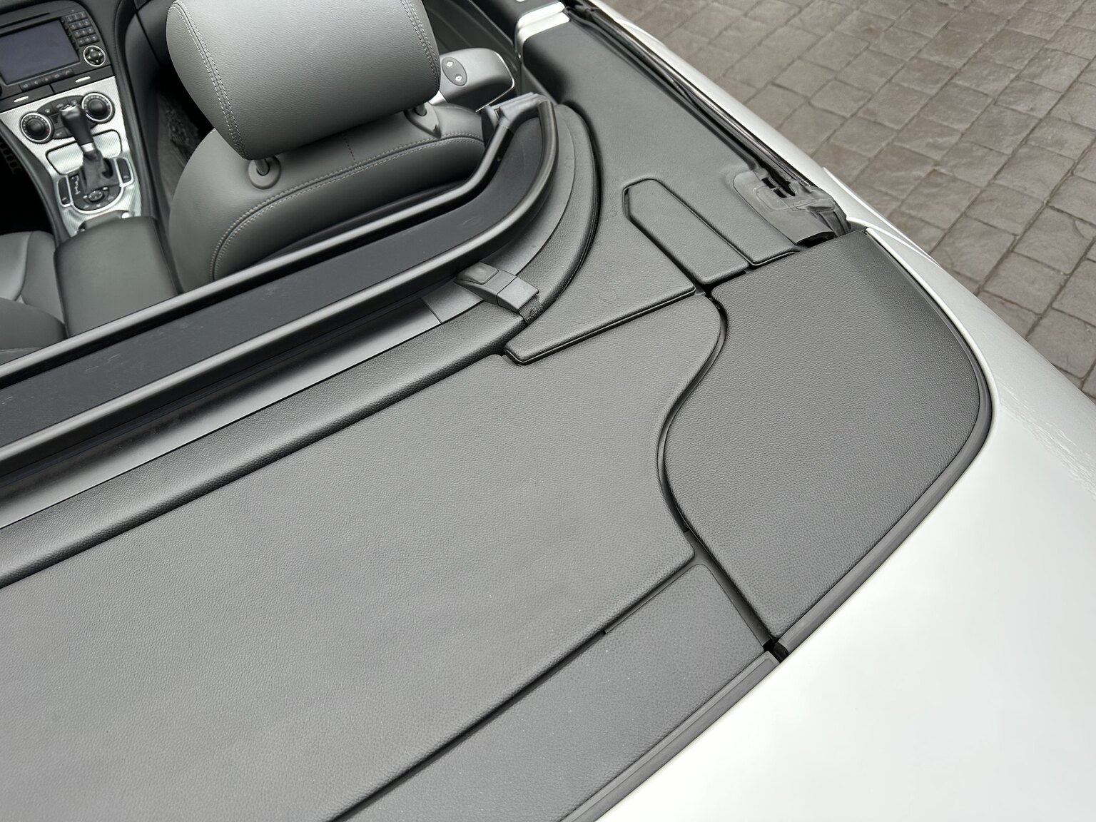 Exteriörbild på 2005 Mercedes-Benz SL 350