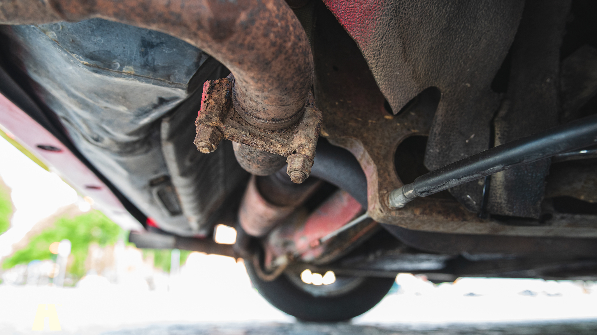 Image of 1985 Pontiac Fiero GT (24) mechanics