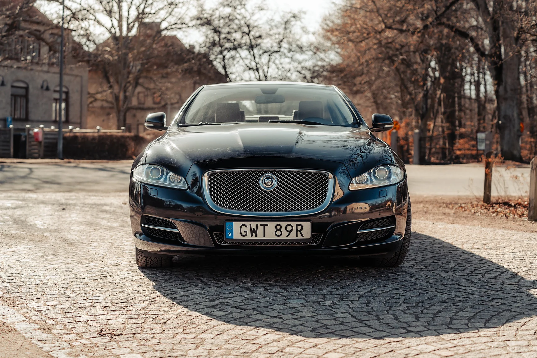 Exterior image of 2012 Jaguar XJ (6)