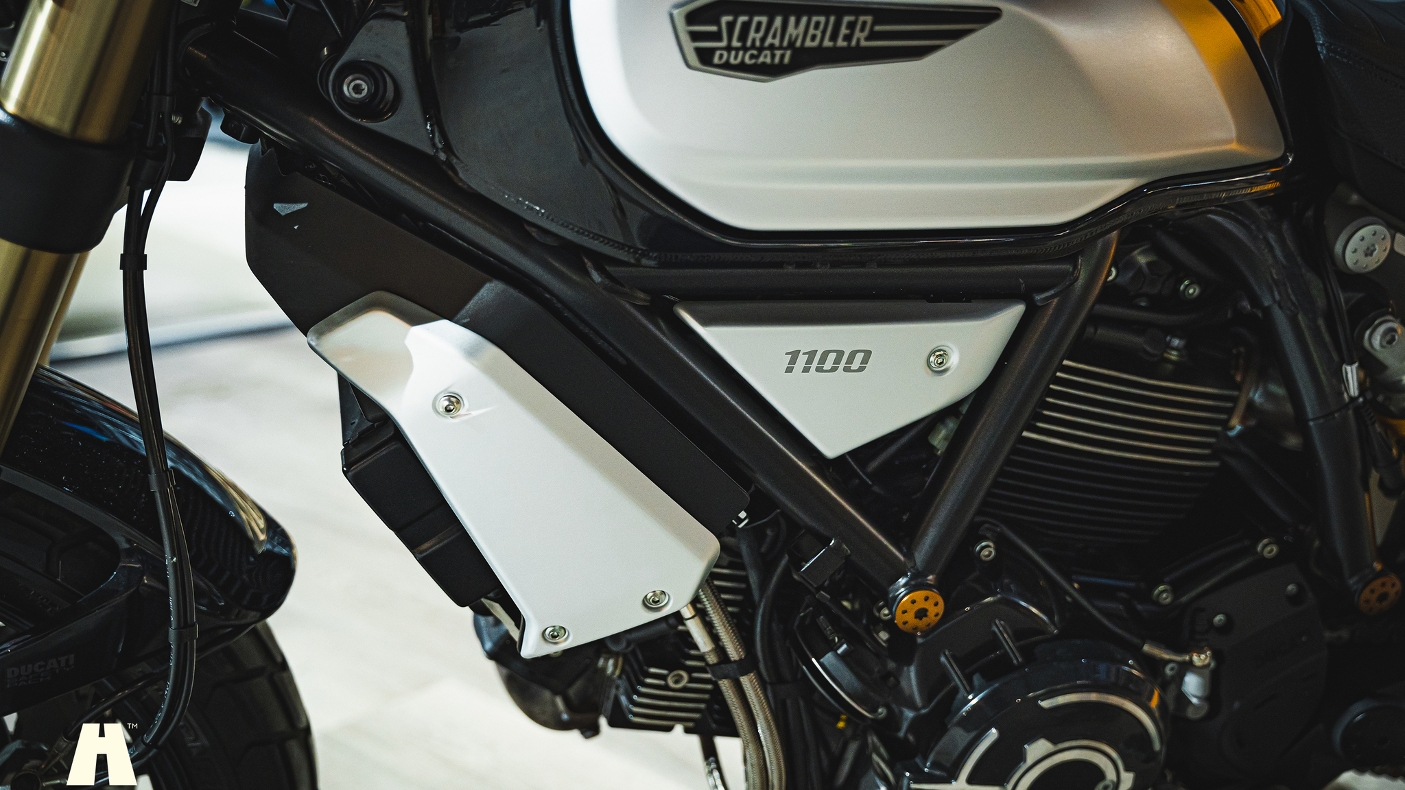 Exterior image of 2018 Ducati Scrambler 1100 (29)