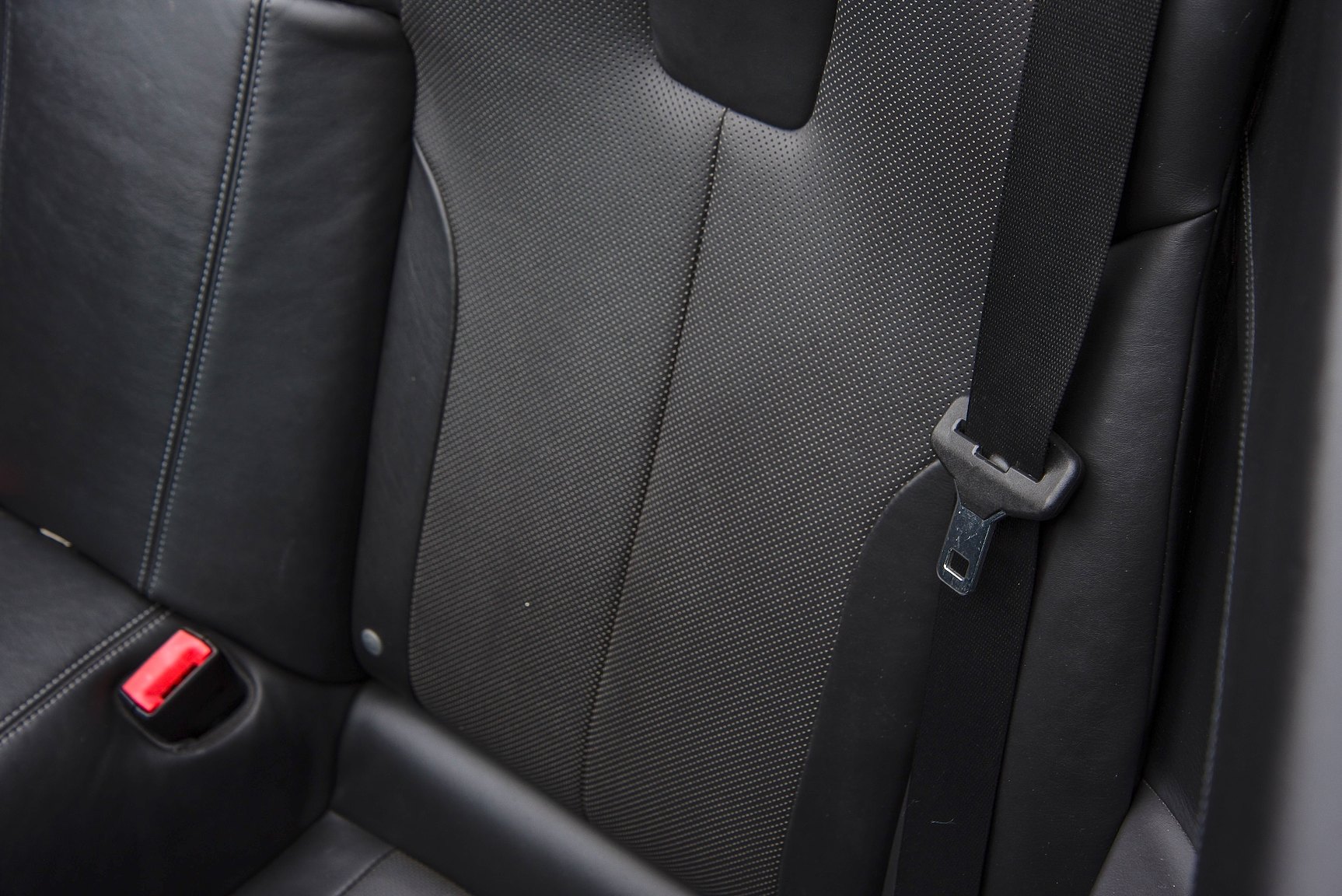 Interior image of 2014 BMW M6C