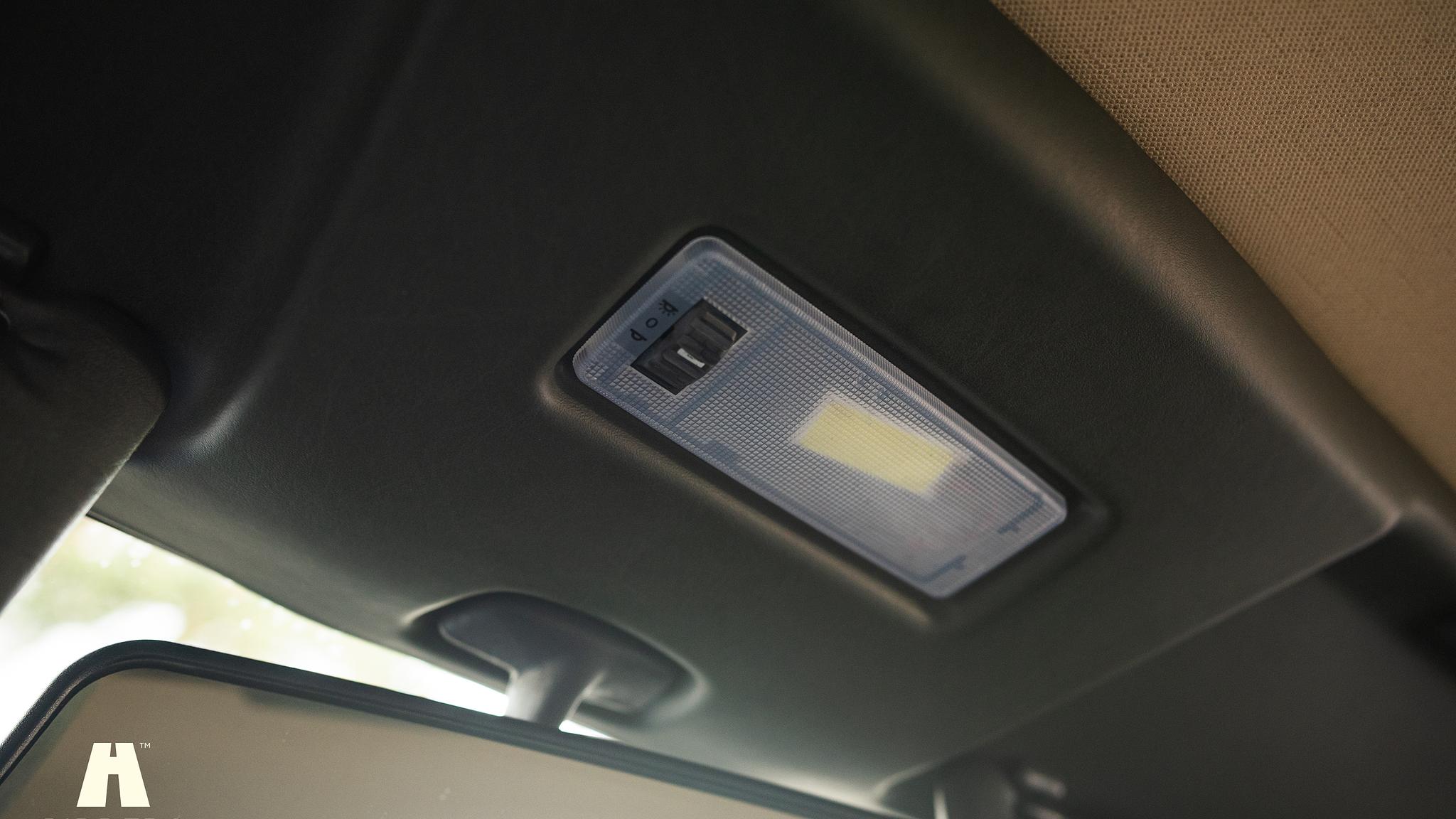 Innenraumfoto von 1985 Mercedes-Benz 200 Series 3  (41)