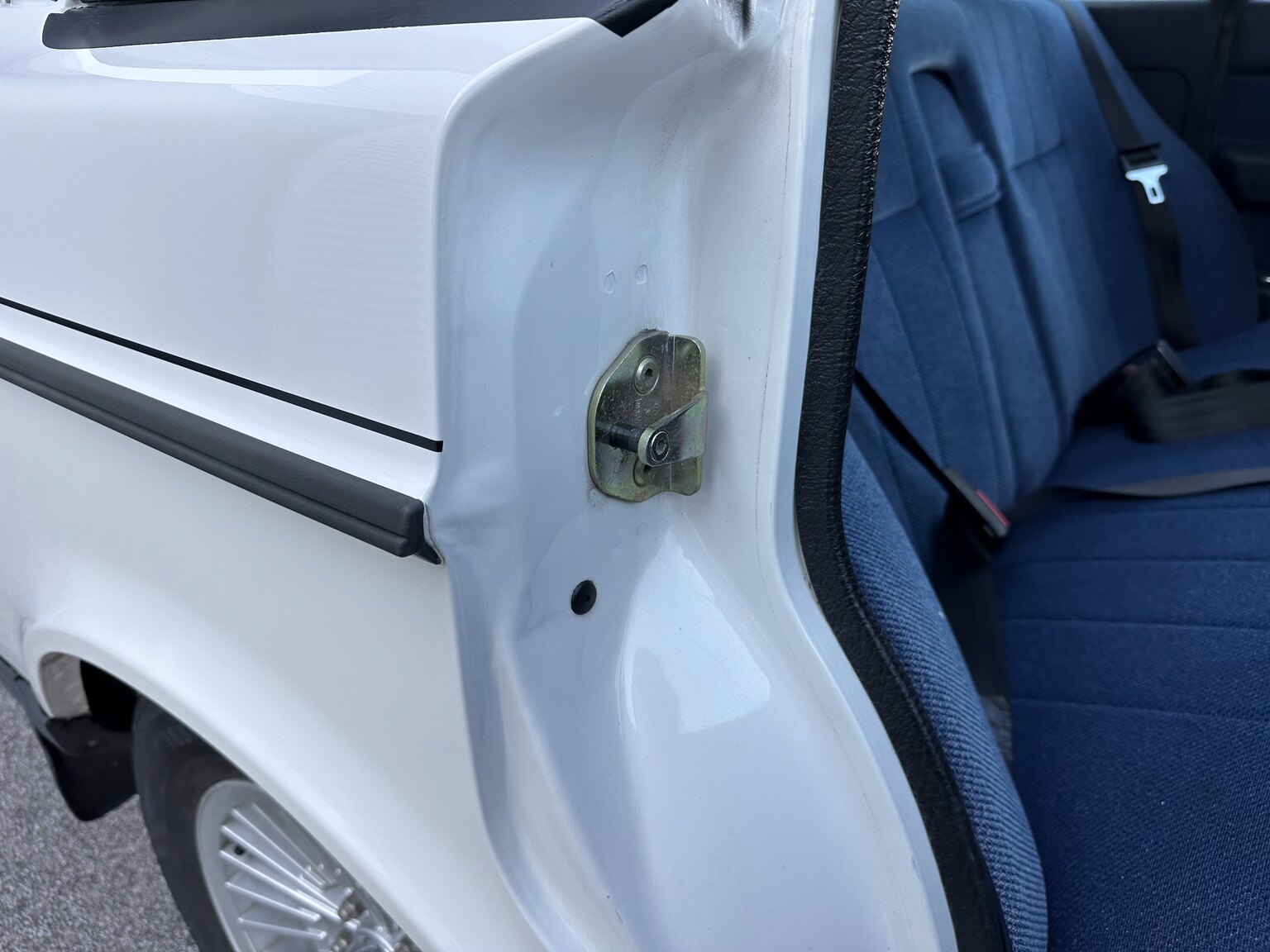 Innenraumfoto von 1991 Volvo 240 GLT