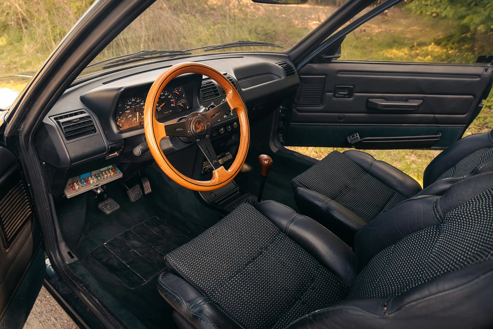 Innenraumfoto von 1991 Peugeot 205 GTI 1.9 Monte Carlo (1)