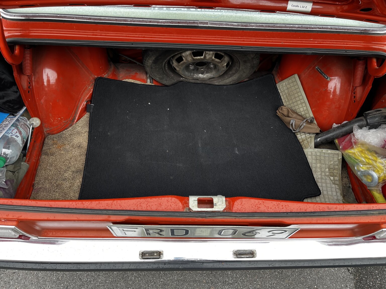 Interior image of 1976 Audi 80 GL B1 