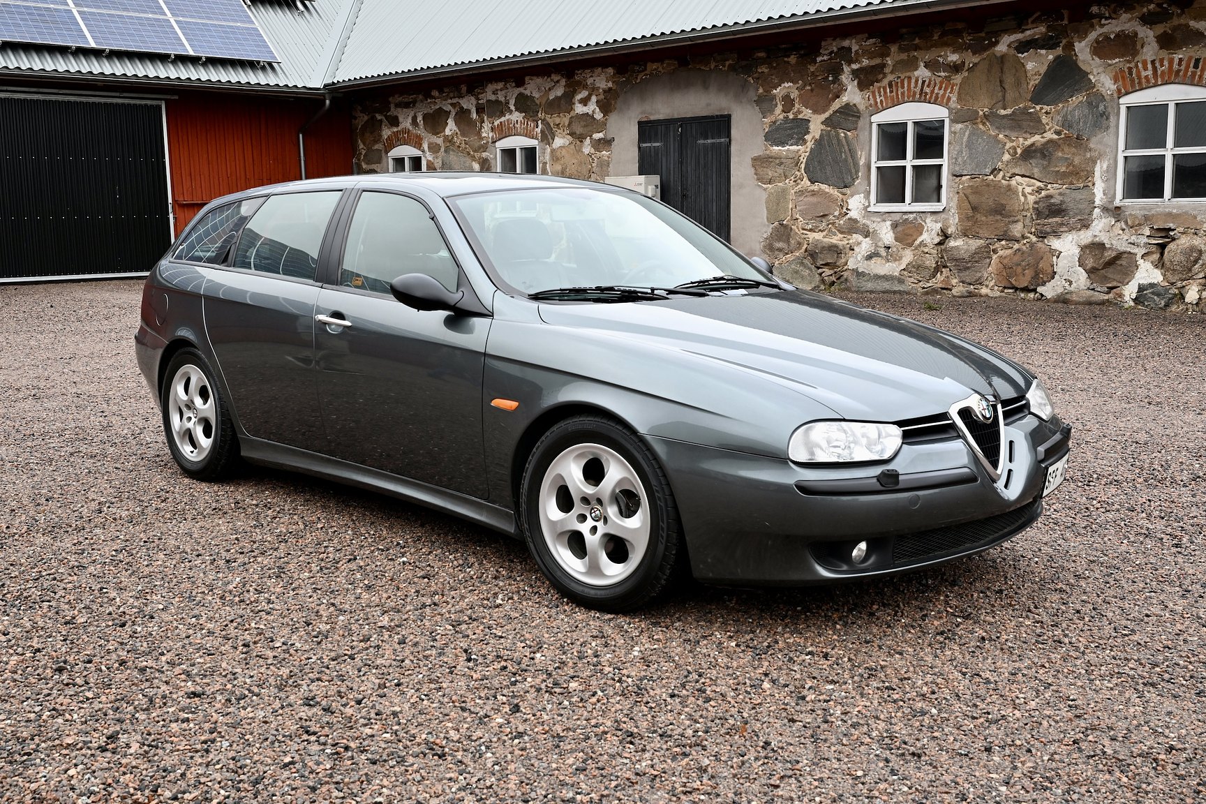 Exteriörbild på 2000 Alfa Romeo 156 Sportwagon TS Selespeed Distinctive