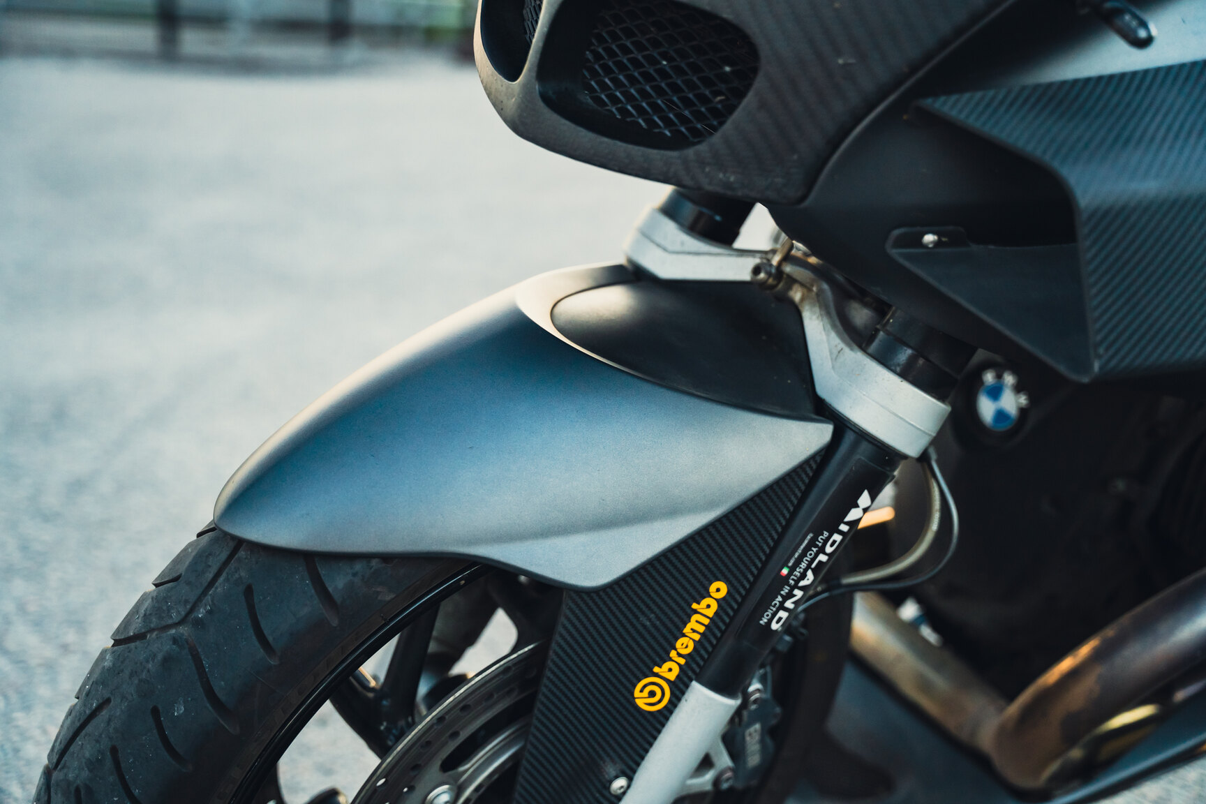 Exterior image of 2006 BMW R1200S