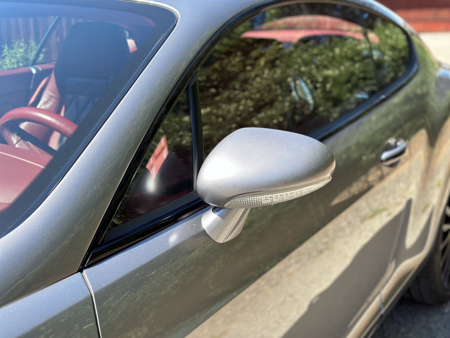 Exteriörbild på 2005 Bentley Continental GT