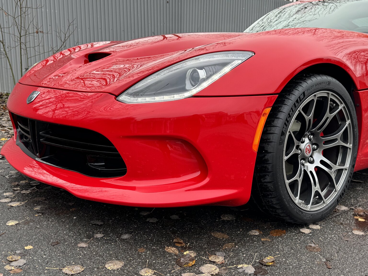 Exteriörbild på 2014 Dodge Viper GTS (52)