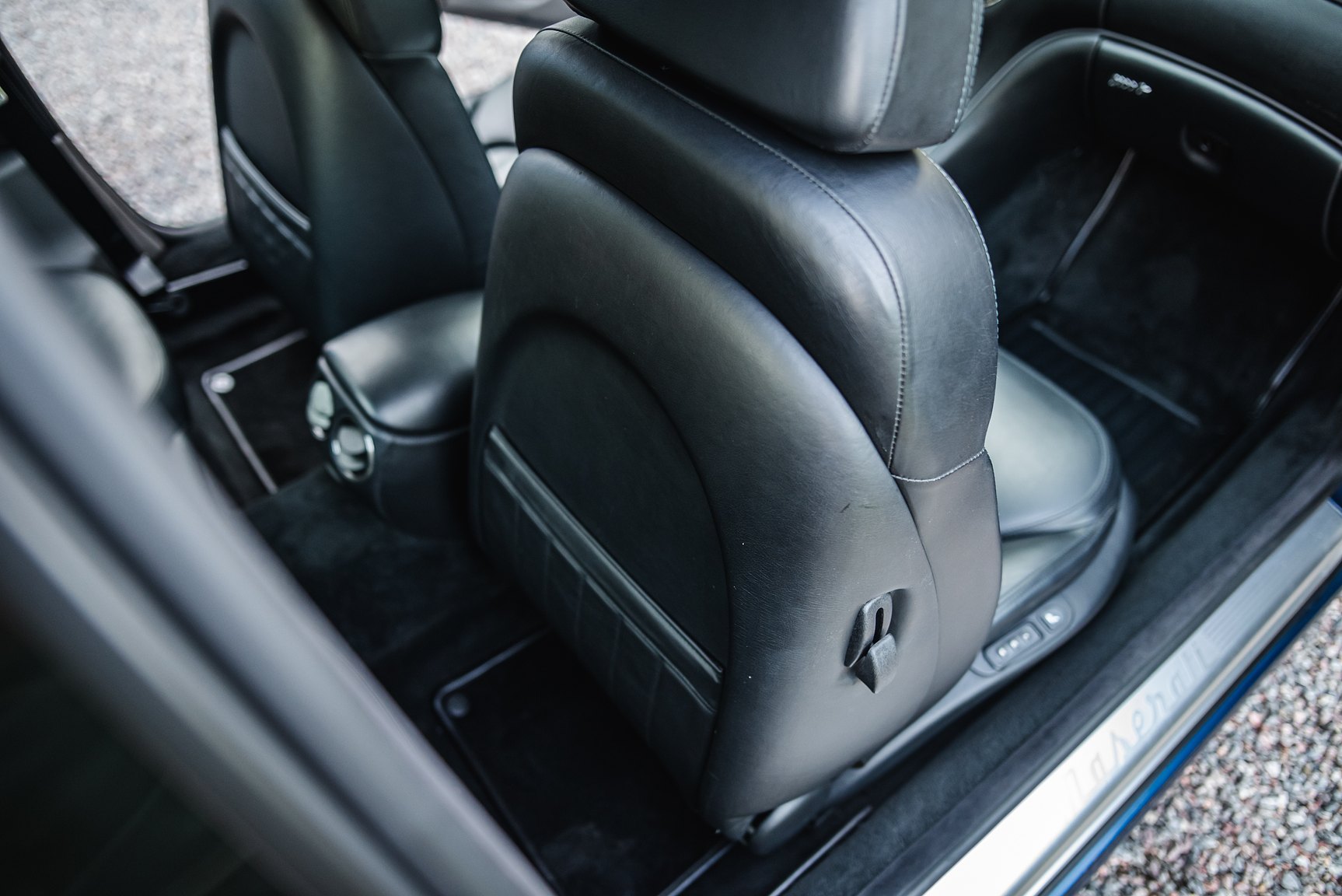 Interior image of 2000 Maserati 3200 GT