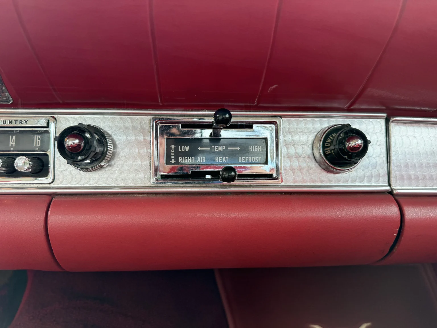 Innenraumfoto von 1957 Ford Thunderbird (20)