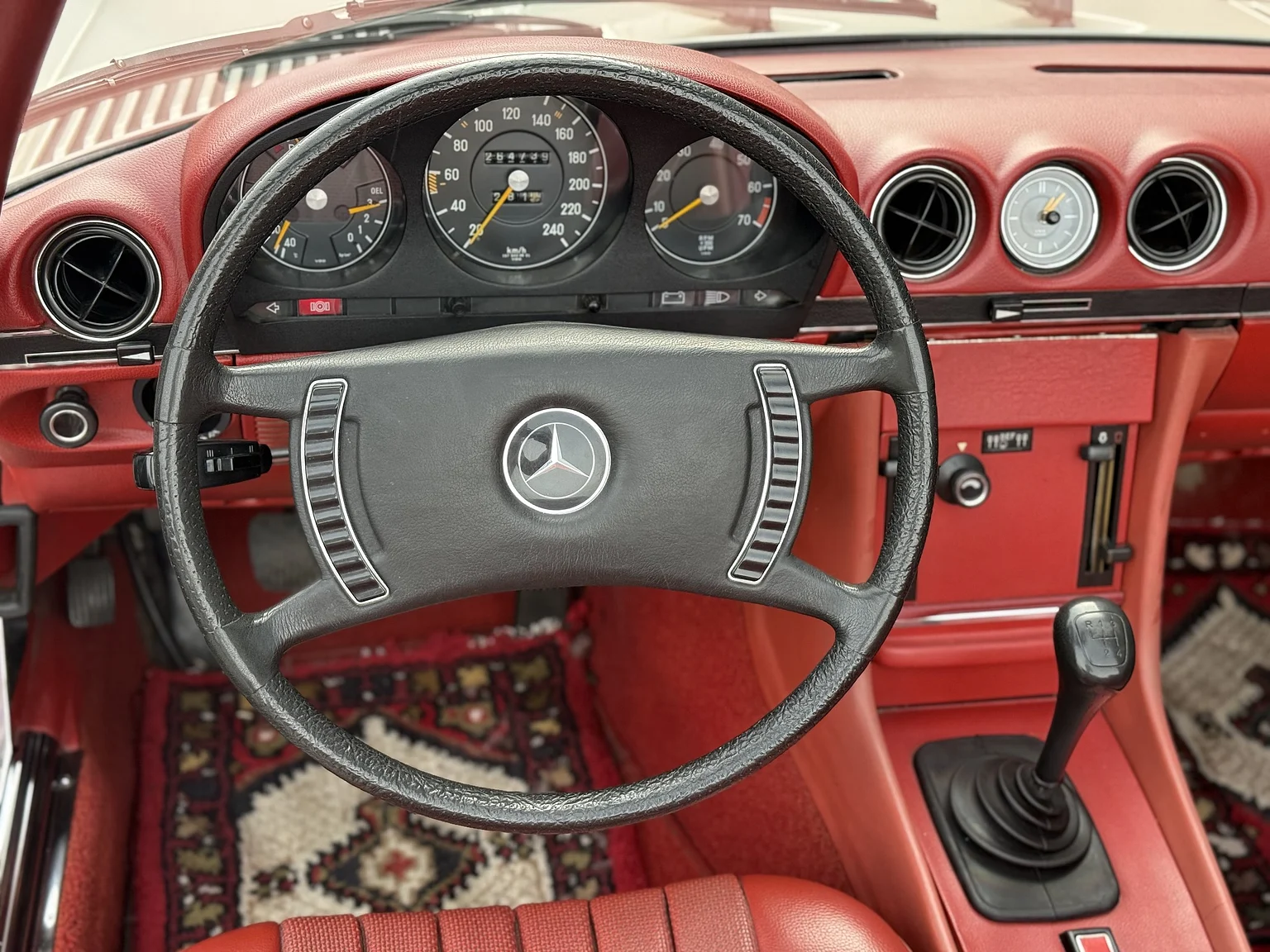 Innenraumfoto von 1973 Mercedes Benz 350 SL  (3)