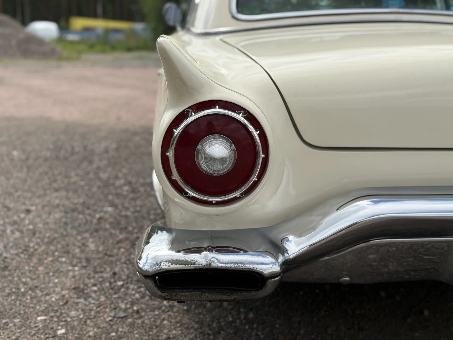 Aussenfoto 1957 Ford Thunderbird (32)