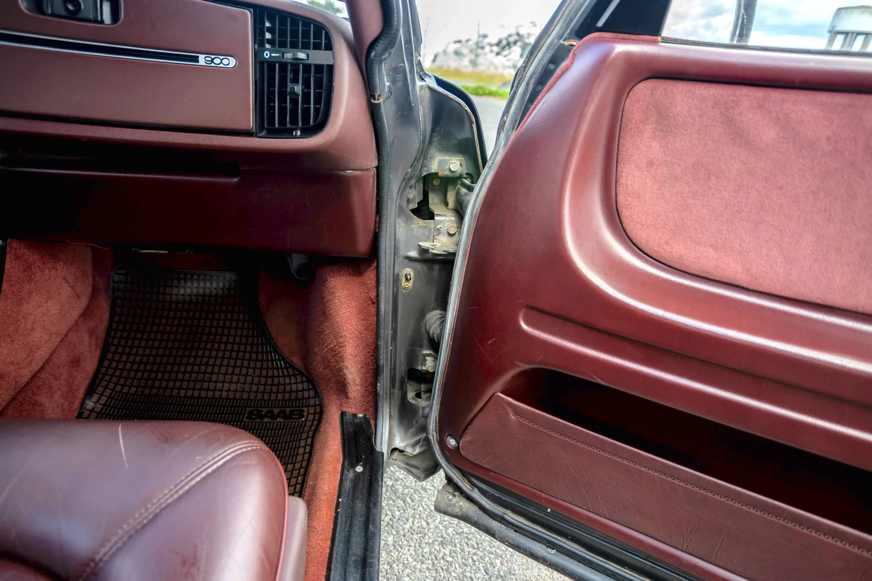 Innenraumfoto von 1989 Saab 900 T8 Special (26)