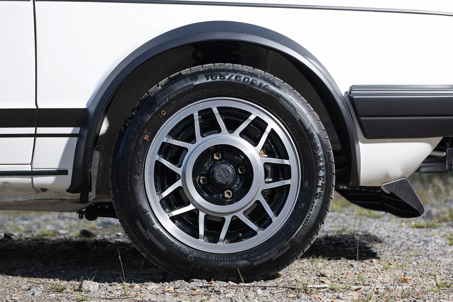 Exteriörbild på 1984 Volkswagen Golf GTI "Special" (47)