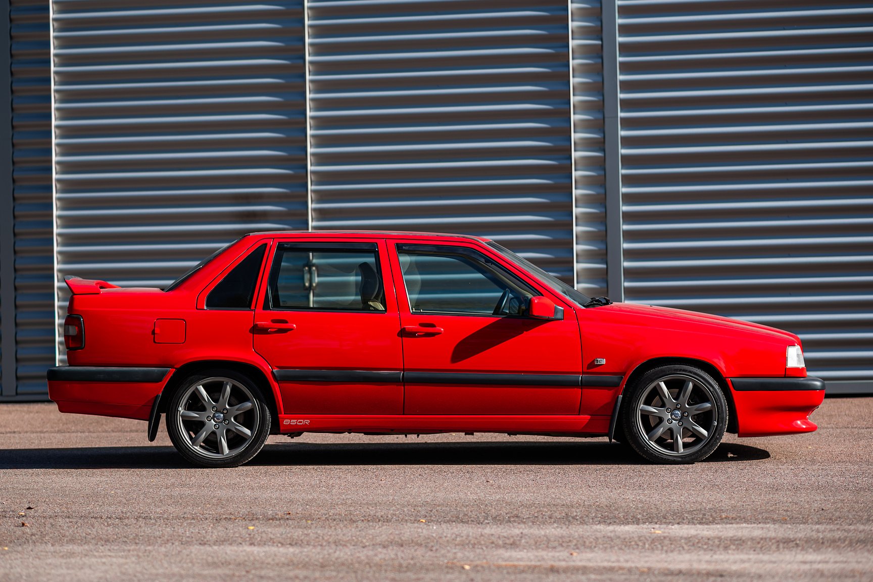Exterior image of 1996 Volvo 850 R