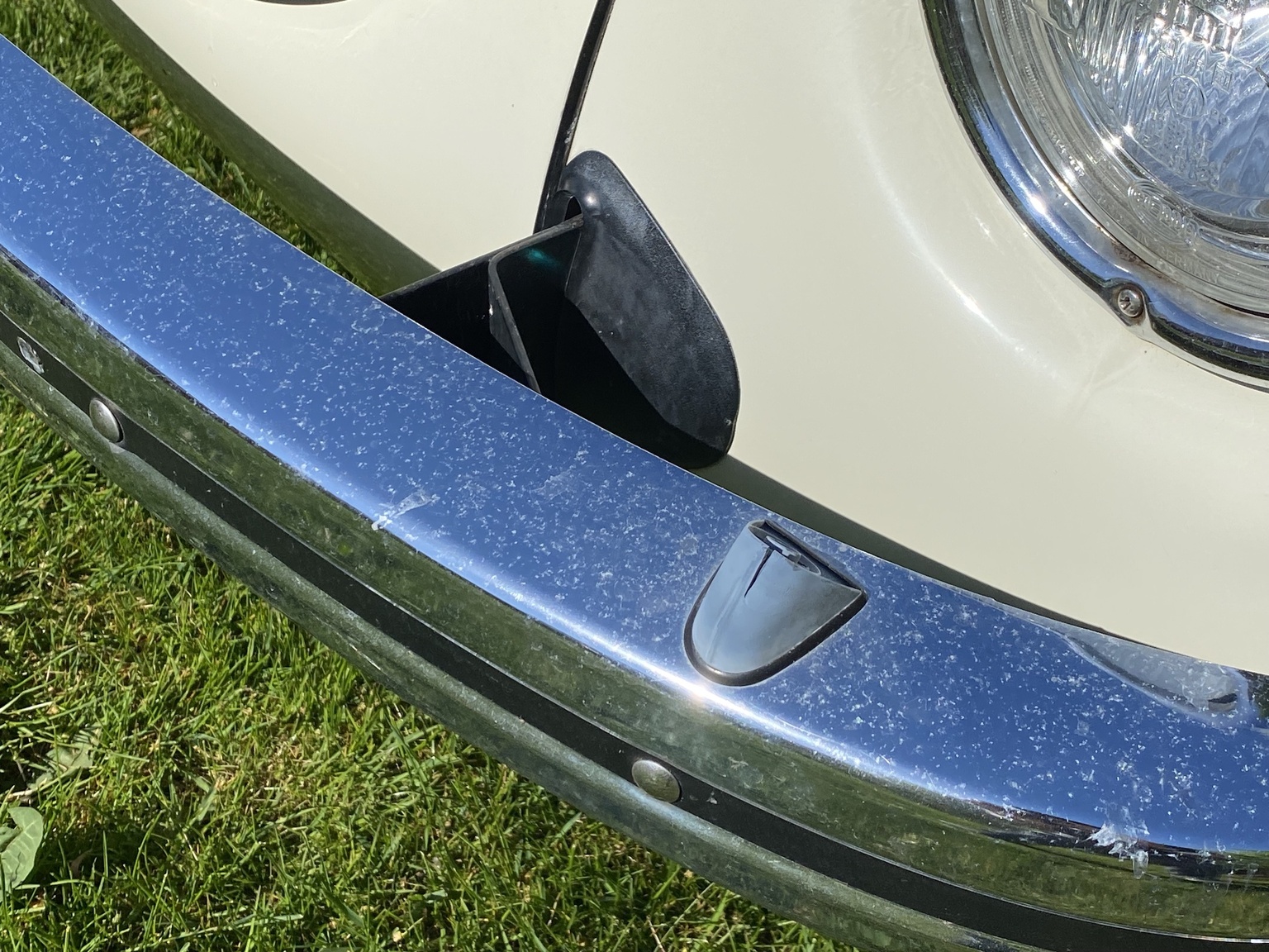 Exteriörbild på 1974 Volkswagen Beetle 1303 S (12)