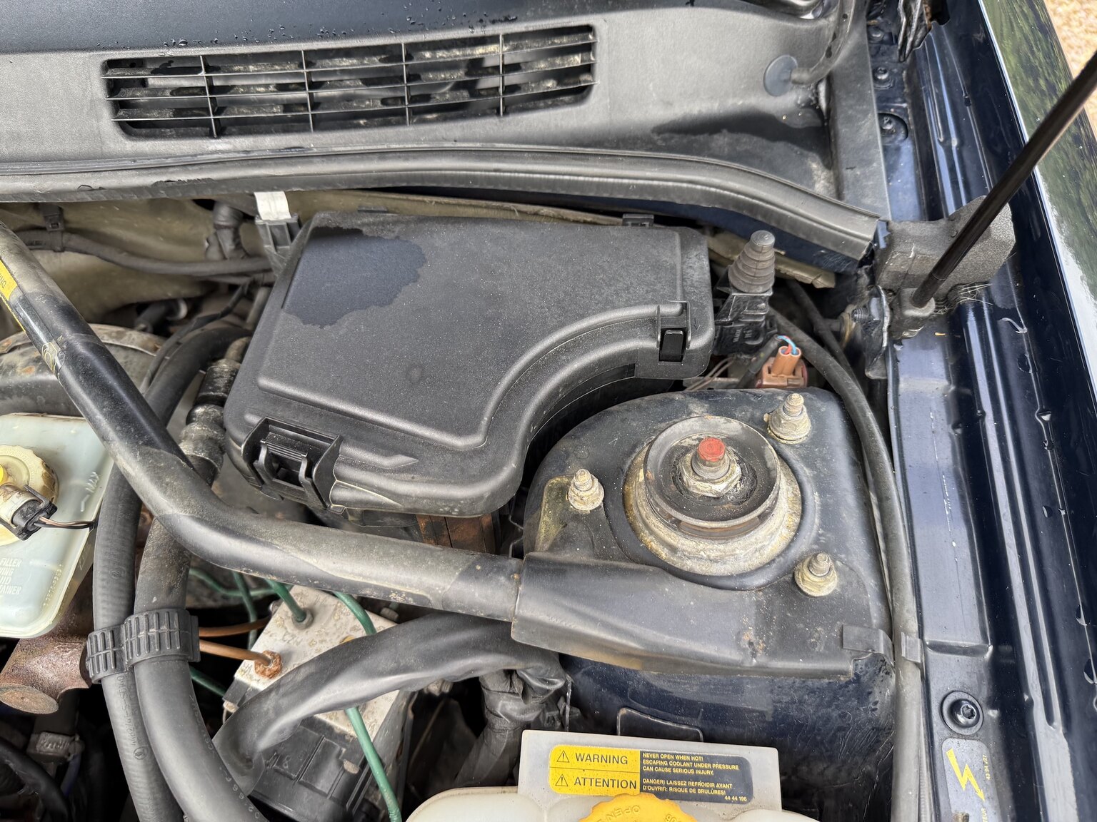 Image of 1997 SAAB 900 mechanics