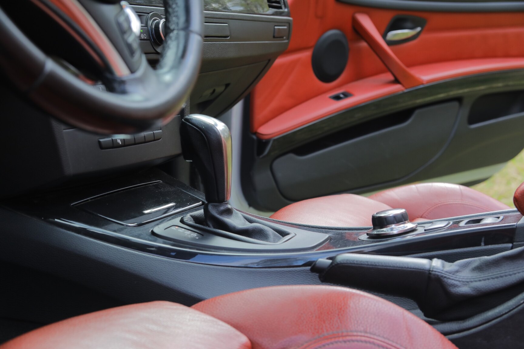 Interior image of 2008 BMW 325D Cabriolet