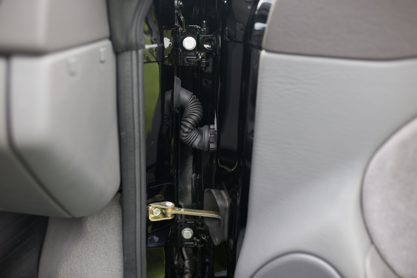 Interior image of 1998 Saab 9-3 SE 2.0T Convertible