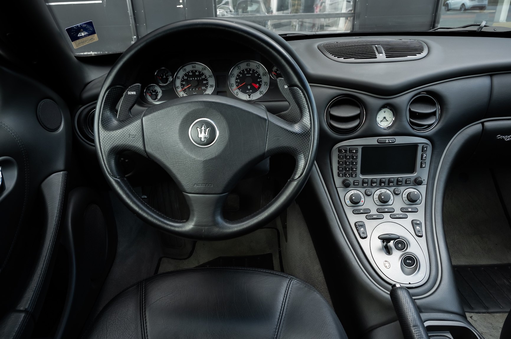 Interior image of 2004 Maserati Coupé 4.2 V8 Cambiocorsa