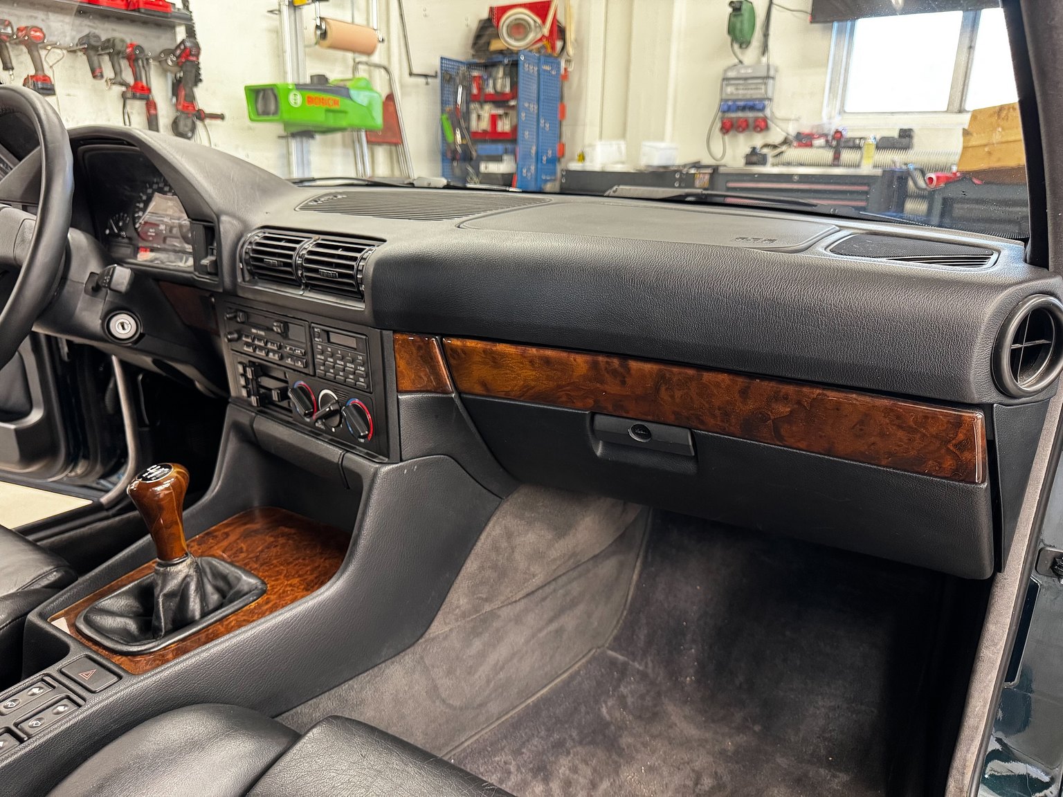 Interior image of 1995 BMW 540i Touring - NO RESERVE (3)