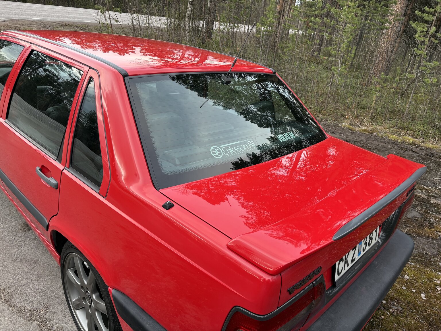 Exterior image of 1996 Volvo 850 R