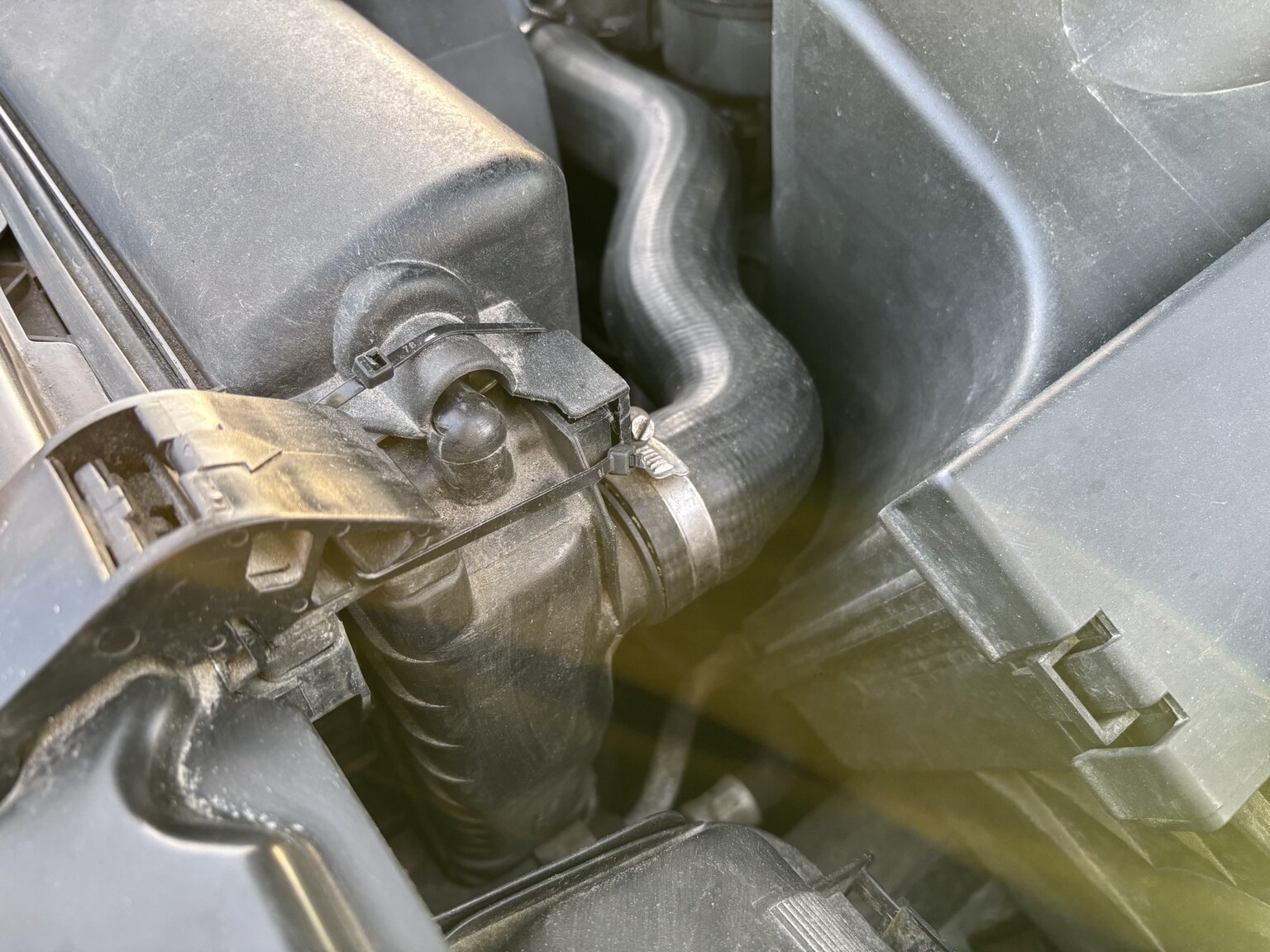 Image of 1996 BMW 728iA mechanics