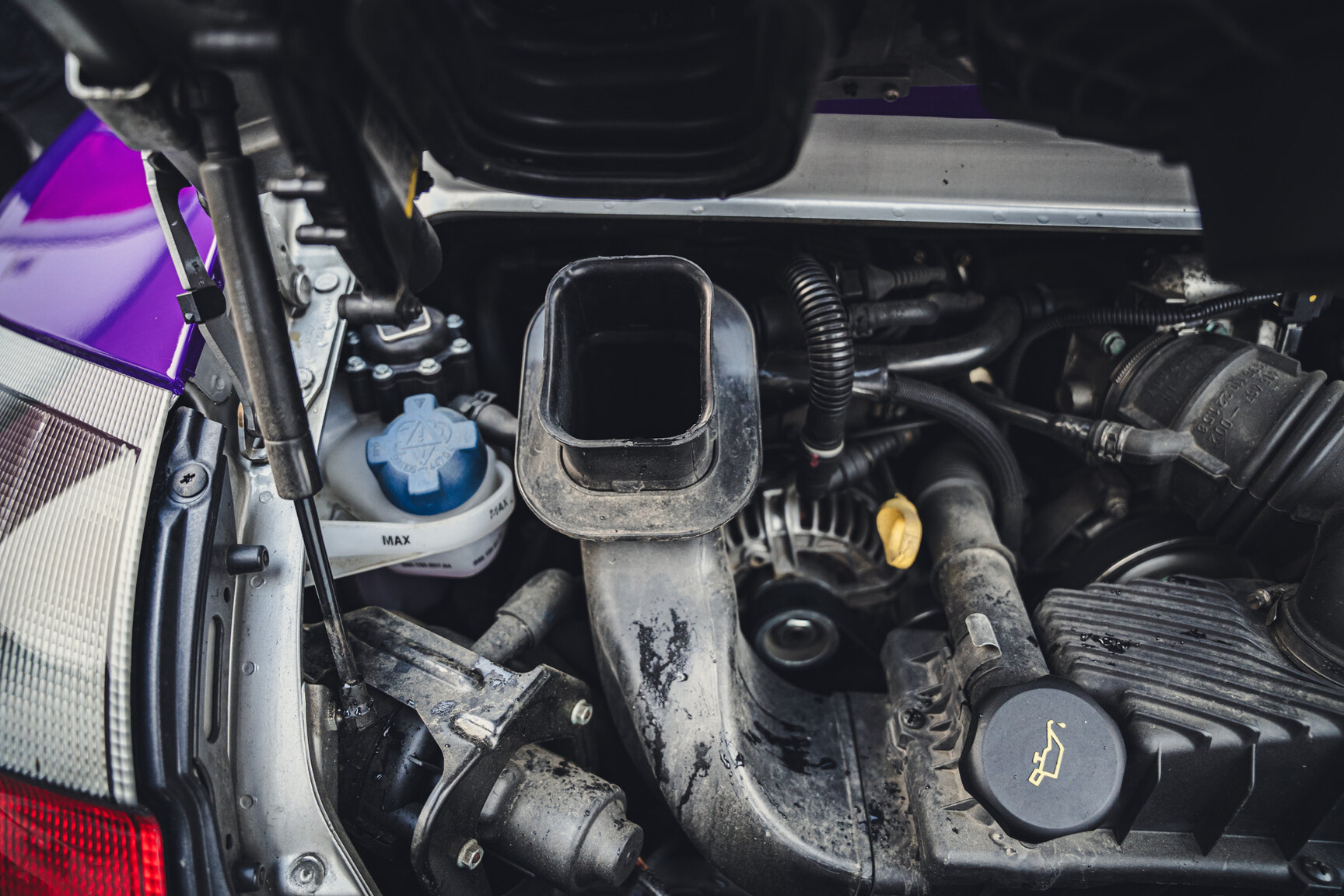 Image of 2002 Porsche 996 4S - Ett sista race mechanics