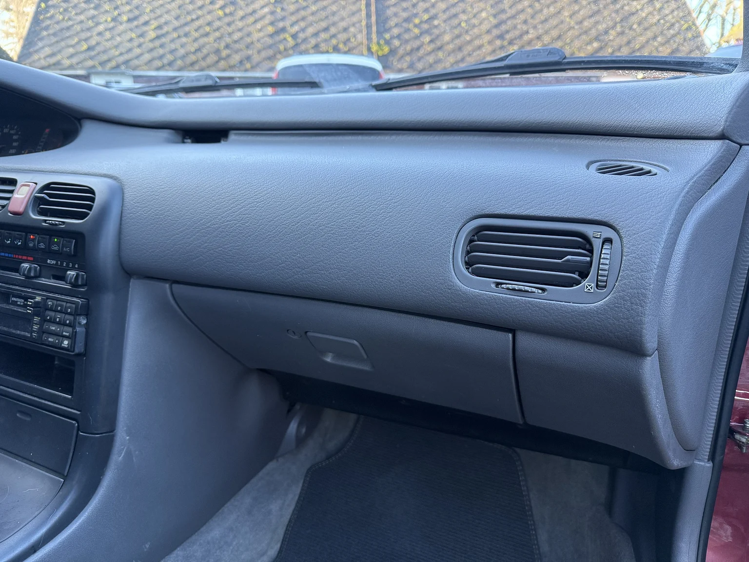 Interiörbild 1992 Mazda 626 Hatchback 2.5 V6 Automatic (31)
