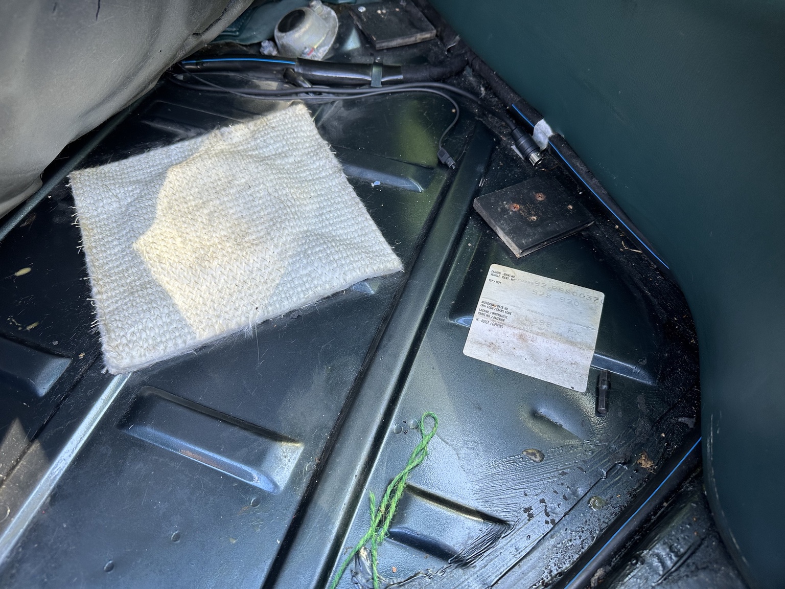 Interior image of 1994 Porsche 928 GTS