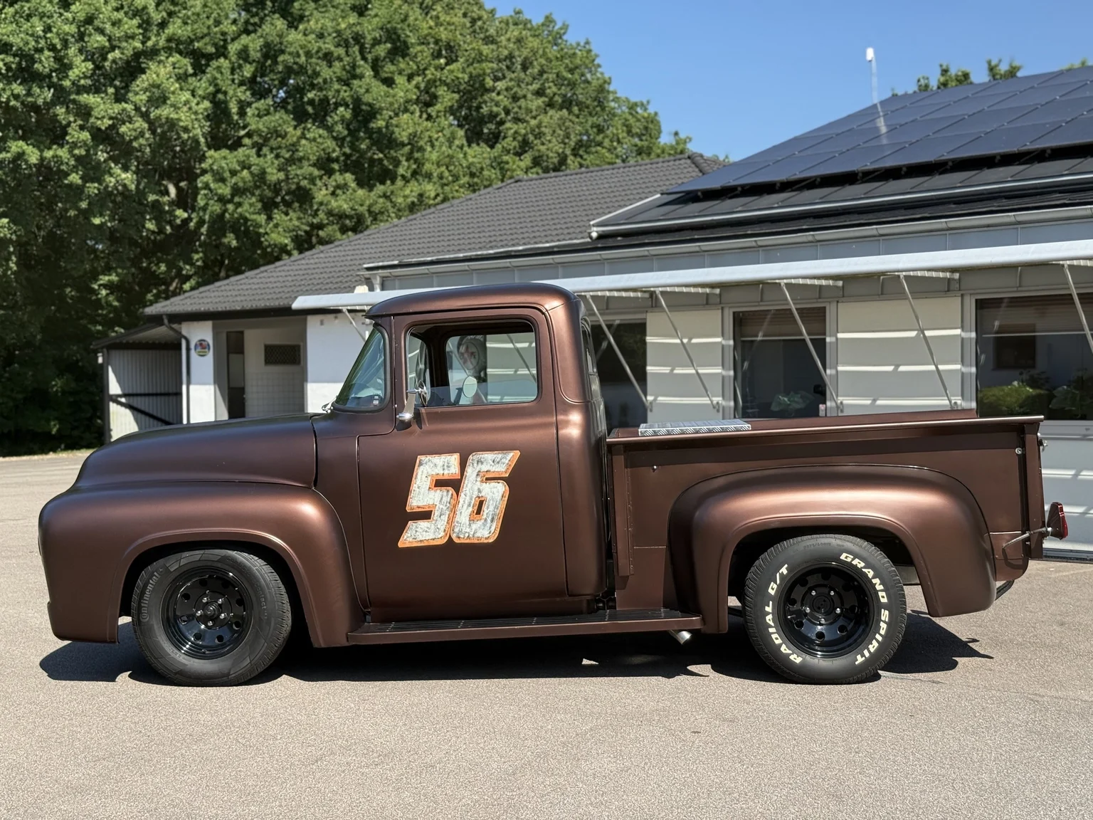Aussenfoto 1956 Ford F-100 Restomod (19)