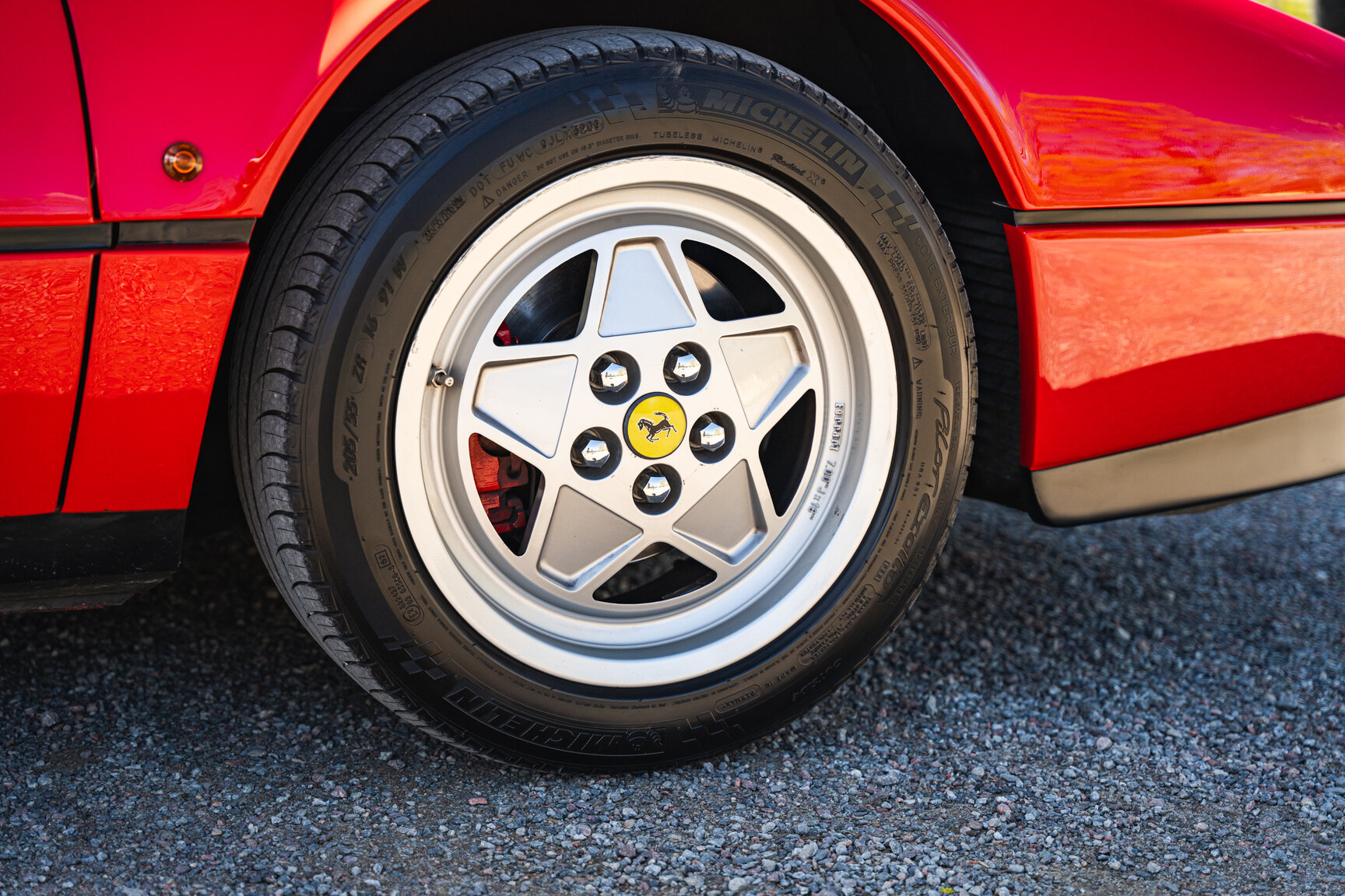 Exteriörbild på 1989 Ferrari 328 GTS