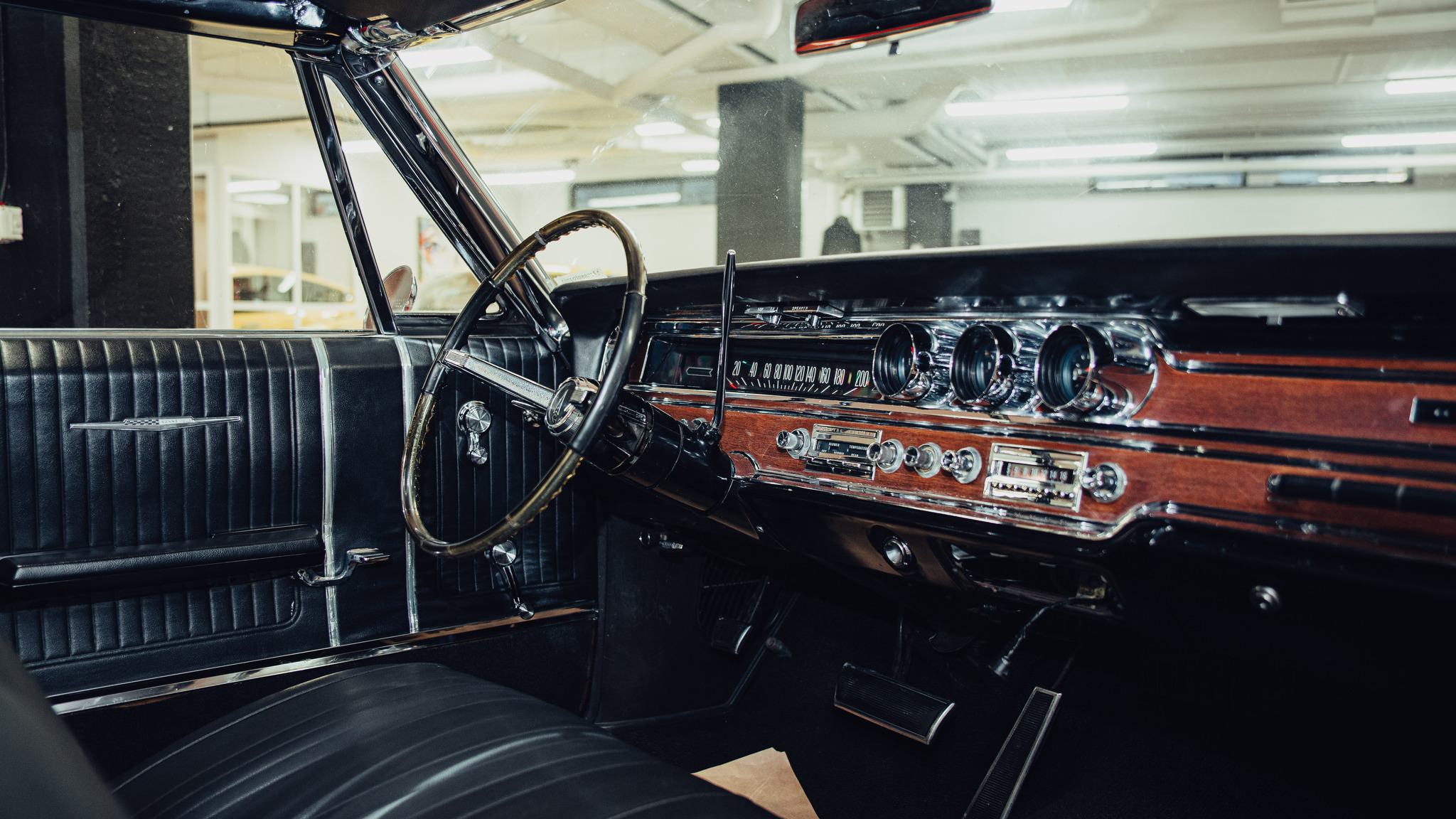 Interiörbild 1965 Pontiac Bonneville Cabriolet 6.4 V8