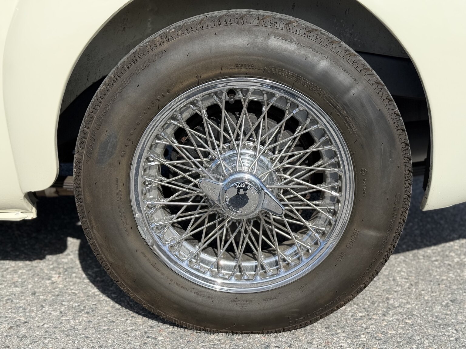 Aussenfoto 1959 MG MGA 1500