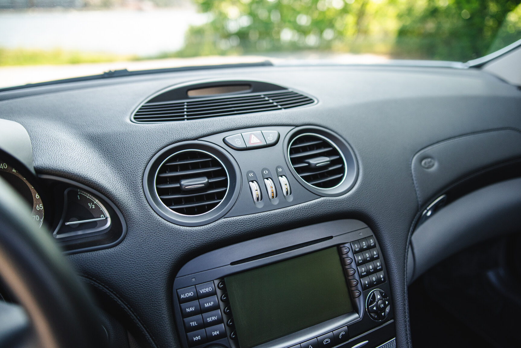 Innenraumfoto von 2006 Mercedes-Benz SL 350