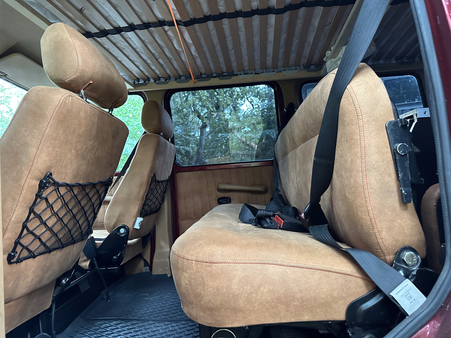 Interiörbild 1986 Mercedes 280 GE (2)