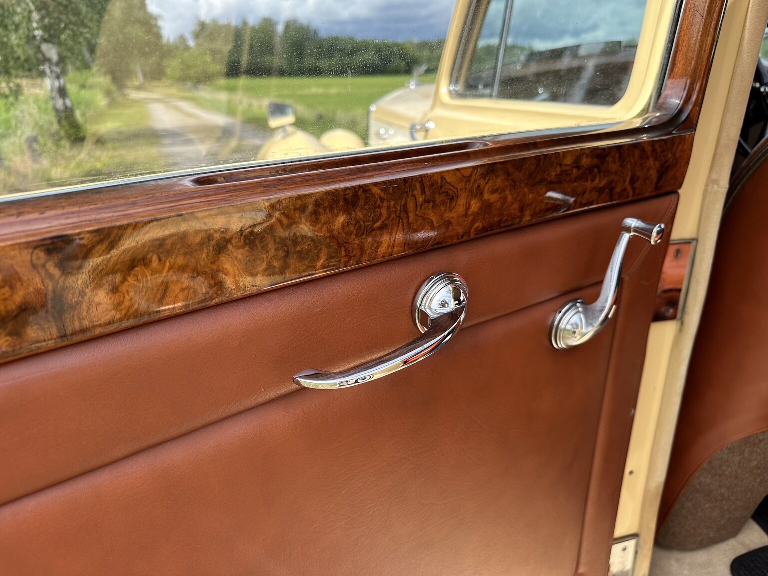 Interiörbild 1947 Bentley Mark IV Sport Saloon