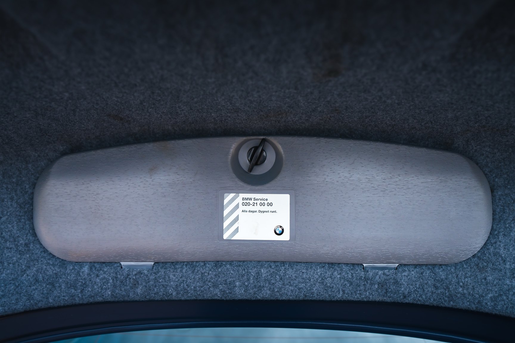 Interior image of 2003 BMW 330i