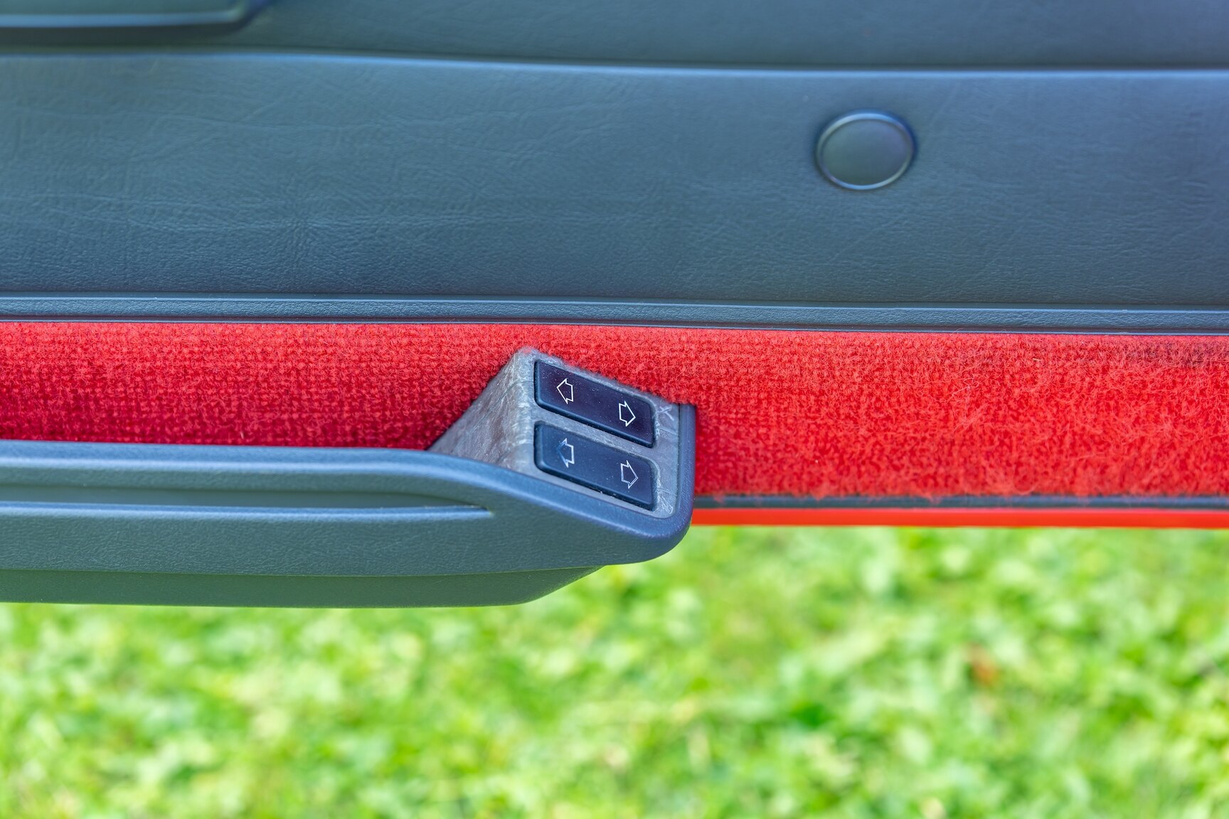 Innenraumfoto von 1987 Peugeot 205 CTI 1.6